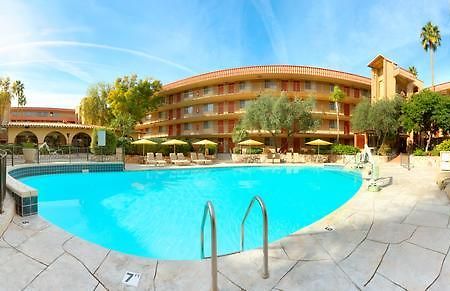 Embassy Suites Phoenix Airport At 24Th Street Exterior foto